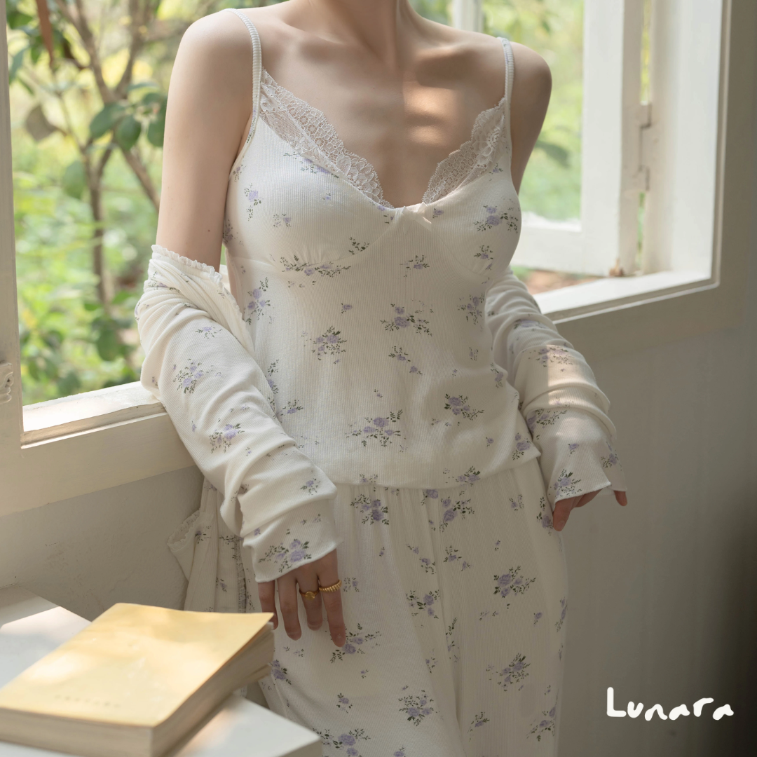 Lavender Bloom – Elegant Floral Nightwear