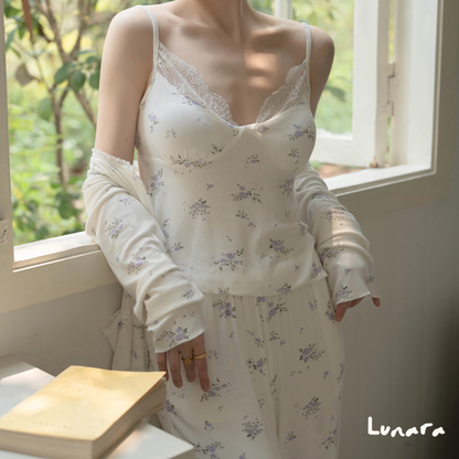 Lavender Bloom – Elegant Floral Nightwear