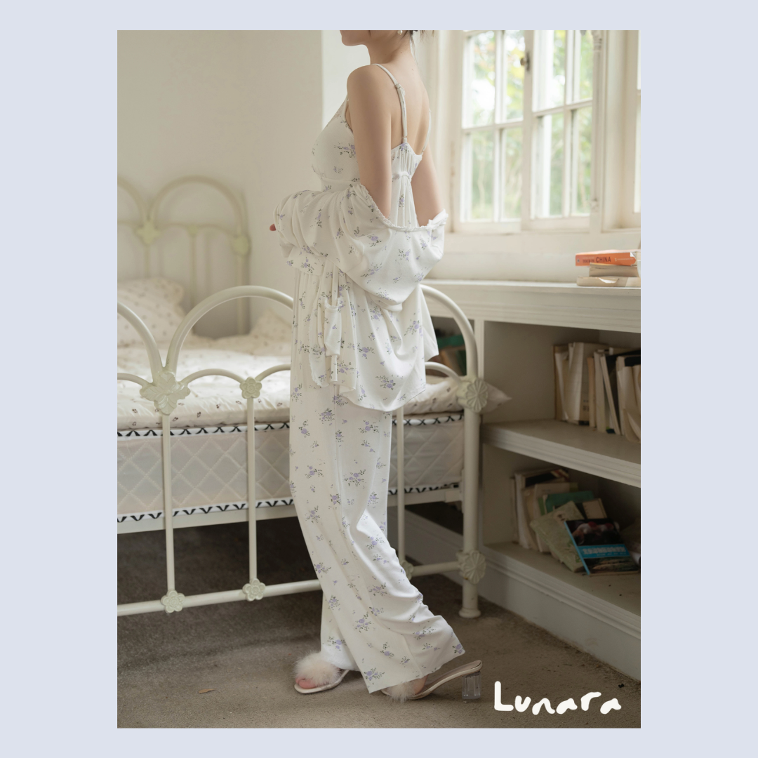 Lavender Bloom – Elegant Floral Nightwear